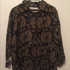 TOMMY HILFIGER button down shirt